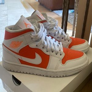 Womens air Jordan’s white and orange size 7